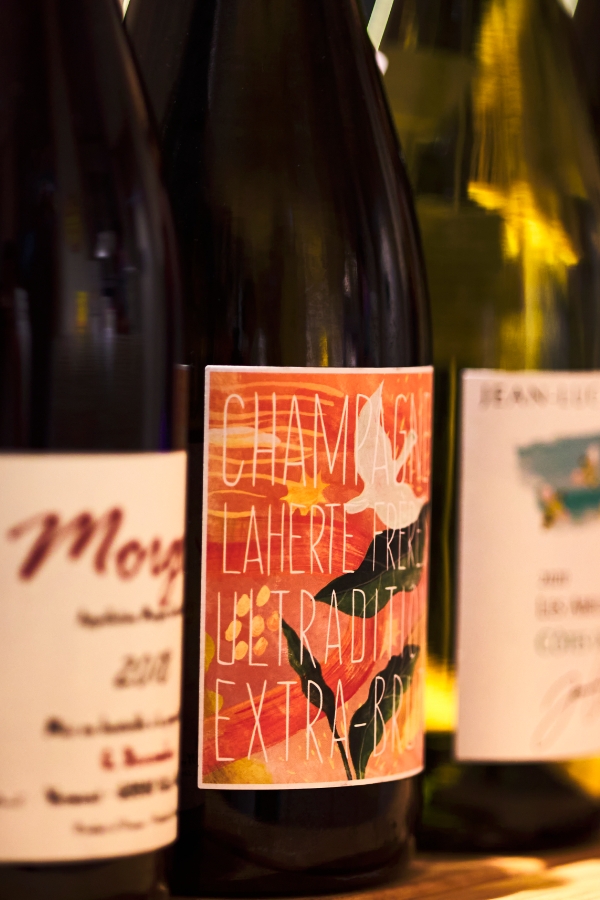 ソムリエが厳選したワインをご提供いたします